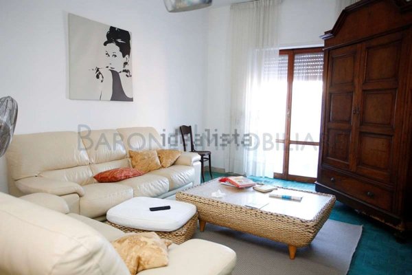 appartamento in vendita a Carrara in zona Centro Città