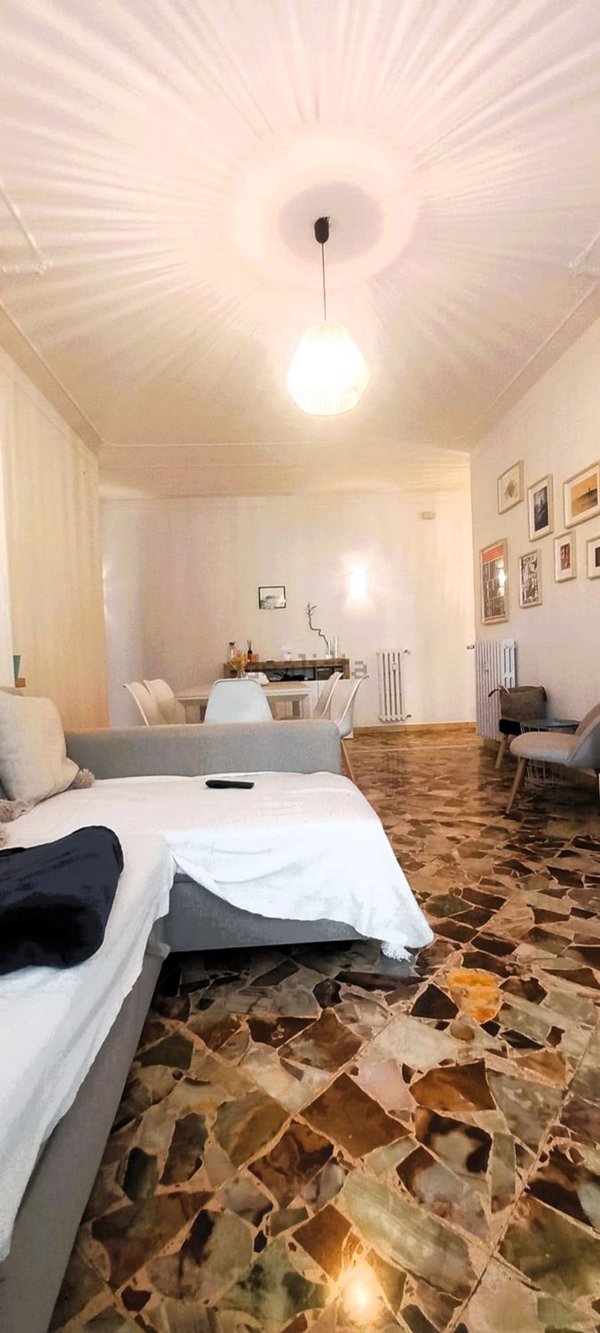 appartamento in vendita a Carrara in zona Marina di Carrara