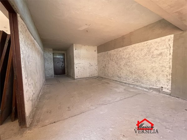 appartamento in vendita a Carrara in zona Stadio