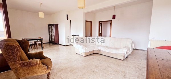 appartamento in vendita a Carrara in zona Centro Città