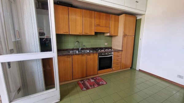 appartamento in vendita a Carrara in zona Marina di Carrara