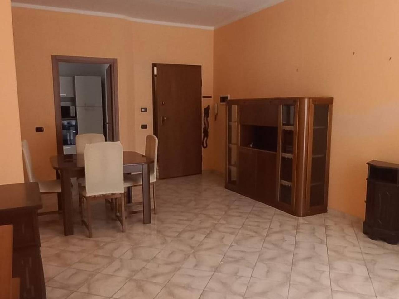 appartamento in vendita a Carrara in zona Marina di Carrara