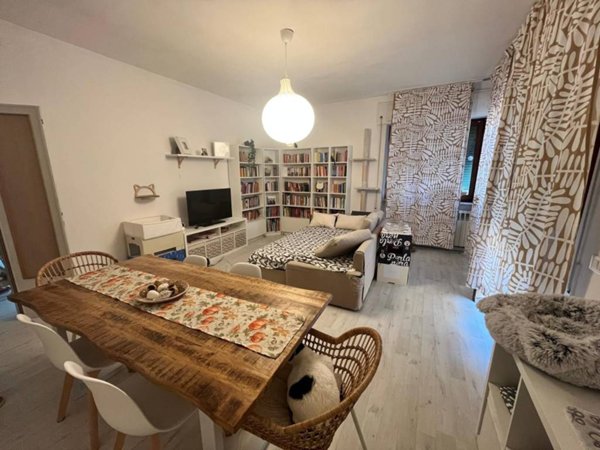 appartamento in vendita a Carrara in zona Stadio