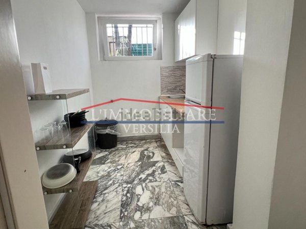 appartamento in vendita a Carrara in zona Marina di Carrara
