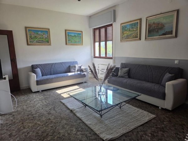 appartamento in vendita a Carrara in zona Marina di Carrara