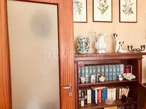 appartamento in vendita a Carrara in zona Marina di Carrara