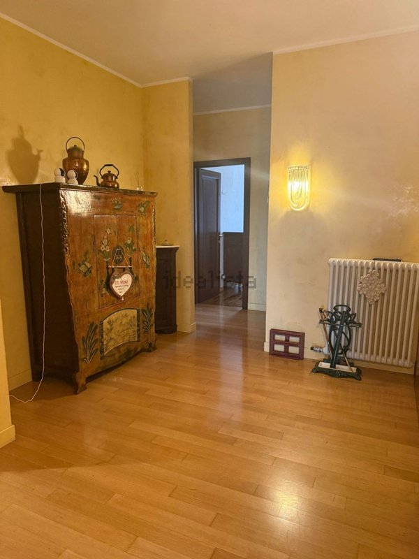 appartamento in vendita a Carrara in zona Marina di Carrara