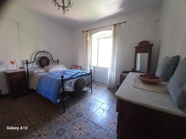 appartamento in vendita a Carrara in zona Gragnana