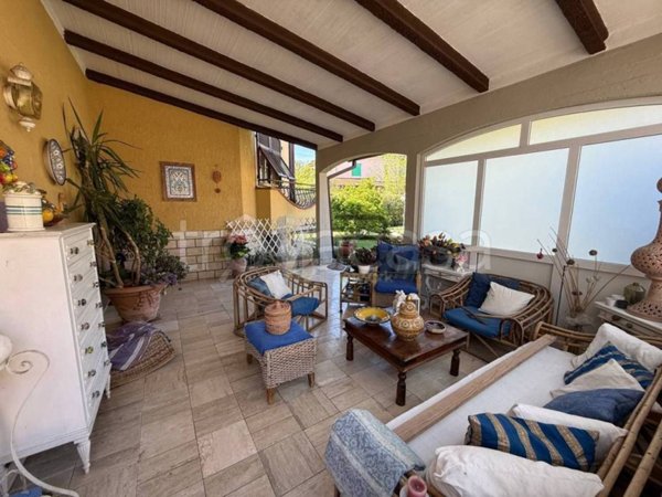 casa indipendente in vendita a Carrara in zona Marina di Carrara