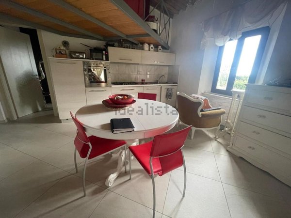 appartamento in vendita a Carrara in zona Fossola