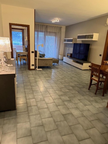 appartamento in vendita a Carrara in zona Avenza