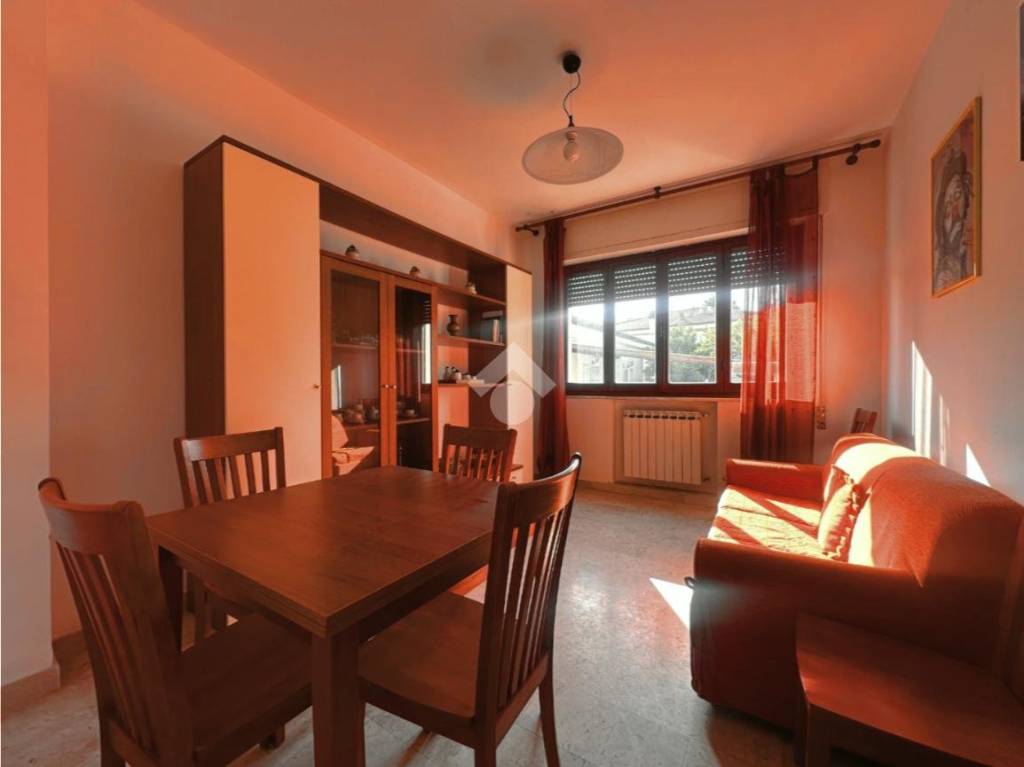 appartamento in vendita a Carrara in zona Marina di Carrara