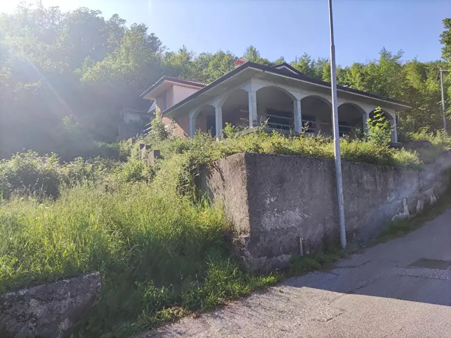 casa indipendente in vendita a Carrara in zona Fontia