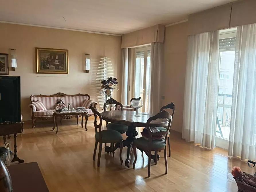 appartamento in vendita a Carrara in zona Marina di Carrara