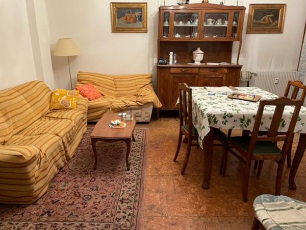 appartamento in vendita a Carrara in zona Marina di Carrara