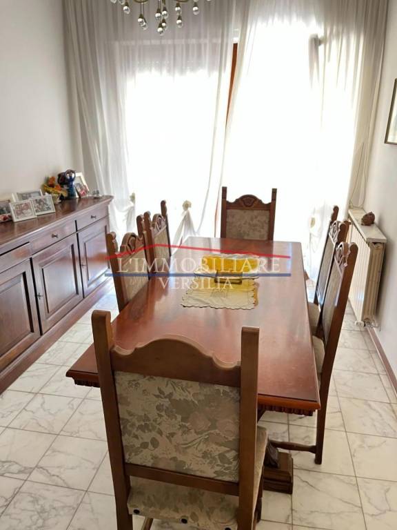 appartamento in vendita a Carrara in zona Avenza