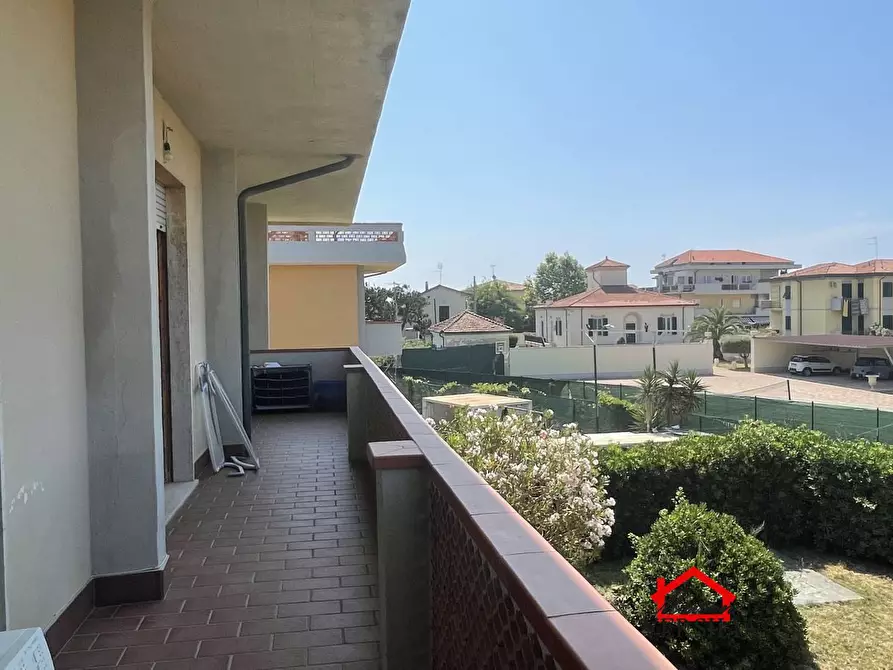 appartamento in vendita a Carrara in zona Marina di Carrara