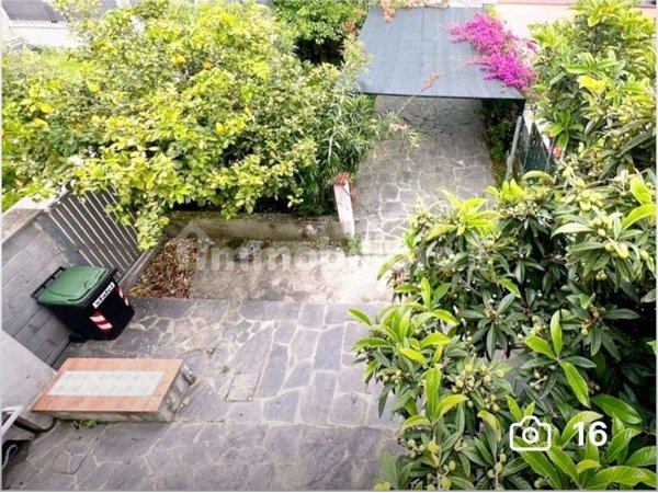 intera palazzina in vendita a Carrara in zona Marina di Carrara