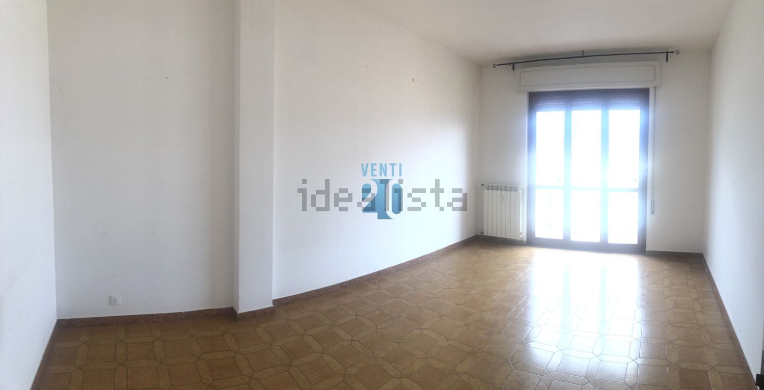 appartamento in vendita a Carrara in zona Centro Città