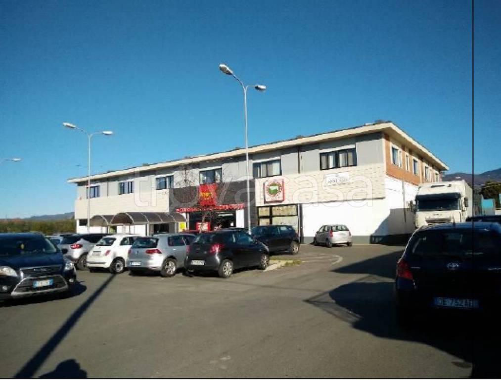 appartamento in vendita a Carrara in zona Avenza