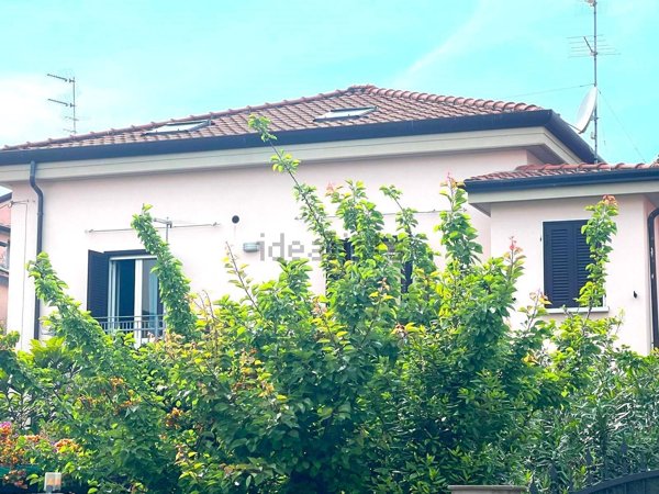 casa indipendente in vendita a Carrara in zona Marina di Carrara