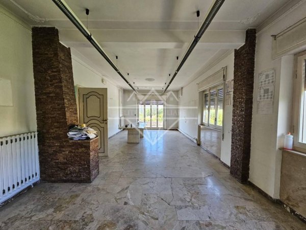 appartamento in vendita a Carrara in zona Avenza