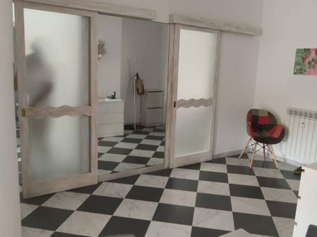 appartamento in vendita a Carrara in zona Marina di Carrara