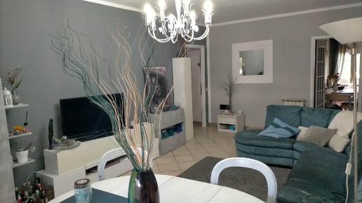 appartamento in vendita a Carrara in zona Avenza