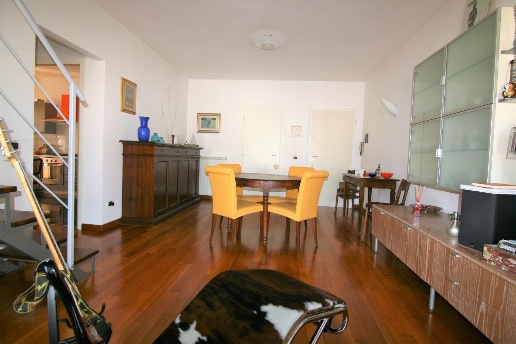 appartamento in vendita a Carrara in zona Marina di Carrara