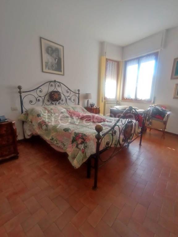 appartamento in vendita a Carrara in zona Marina di Carrara
