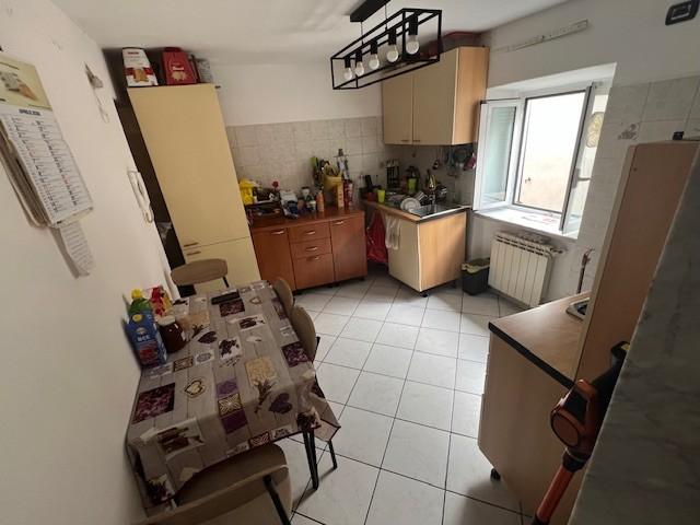 appartamento in vendita a Carrara in zona Bedizzano