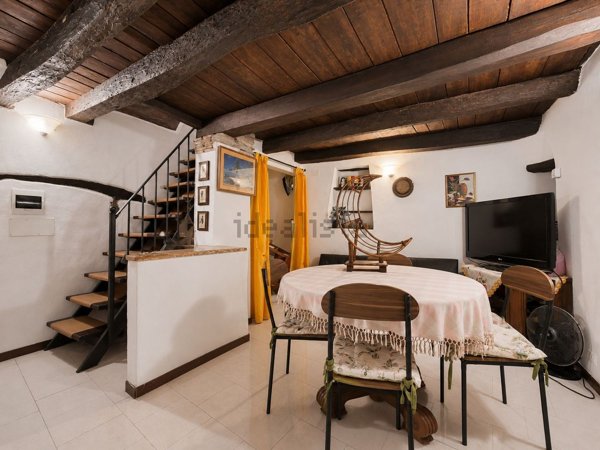 appartamento in vendita a Carrara in zona Fontia