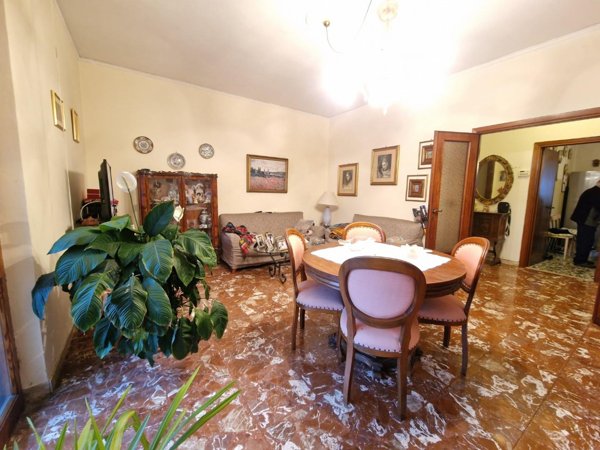appartamento in vendita a Carrara in zona Centro Città