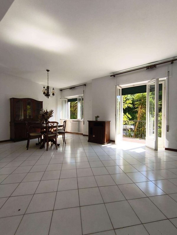 appartamento in vendita a Carrara in zona Centro Città