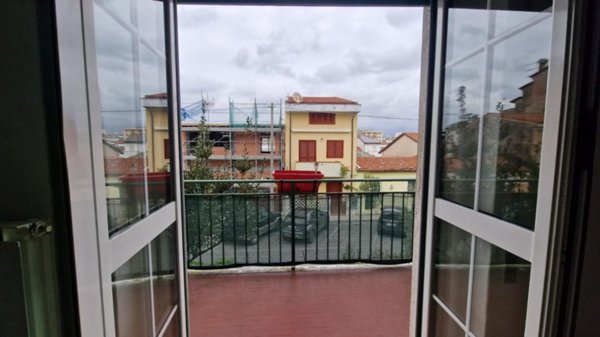 appartamento in vendita a Carrara in zona Marina di Carrara