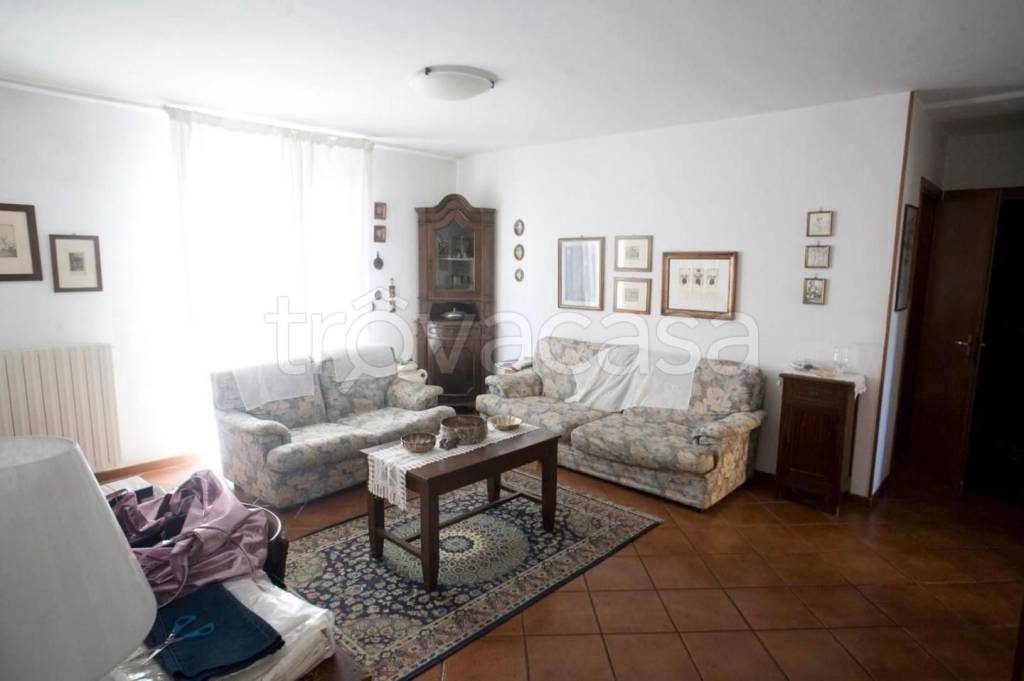 casa indipendente in vendita a Carrara in zona Centro Città