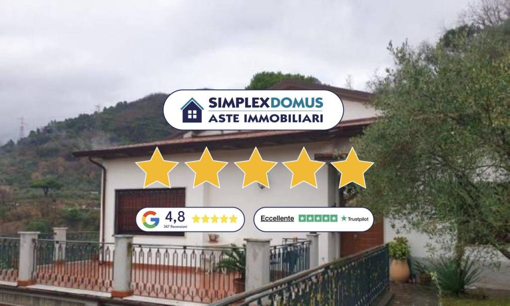 casa indipendente in vendita a Carrara in zona Codena