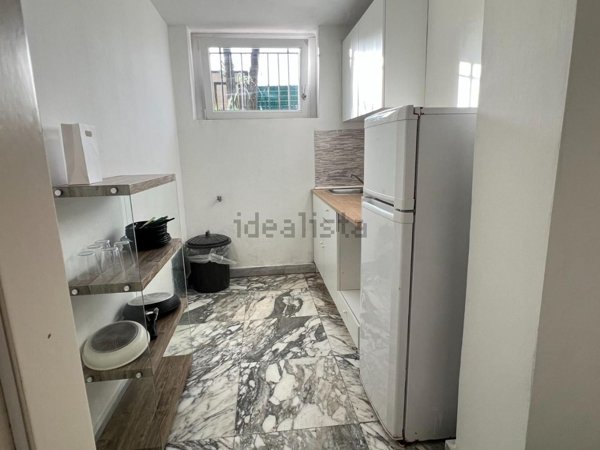 appartamento in vendita a Carrara in zona Marina di Carrara