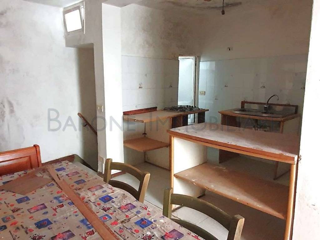appartamento in vendita a Carrara in zona Gragnana