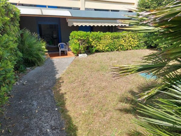 appartamento in vendita a Carrara in zona Marina di Carrara