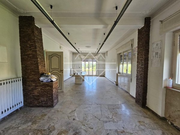 appartamento in vendita a Carrara in zona Marina di Carrara