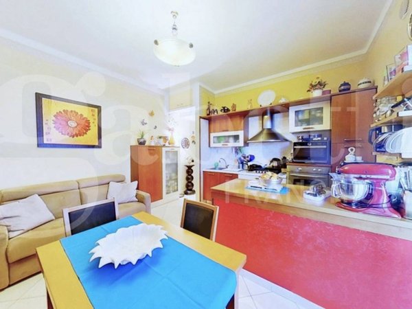 appartamento in vendita a Carrara in zona Avenza