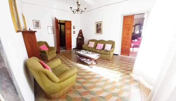 casa indipendente in vendita a Carrara in zona Codena