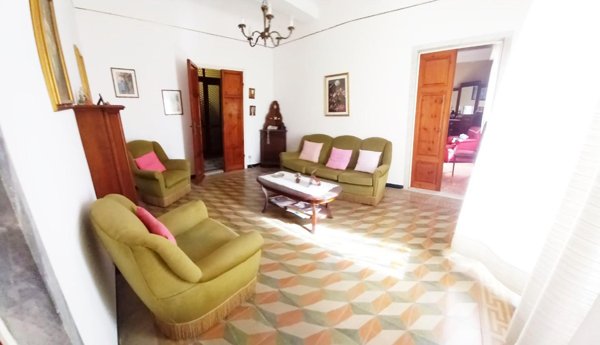 casa indipendente in vendita a Carrara in zona Codena