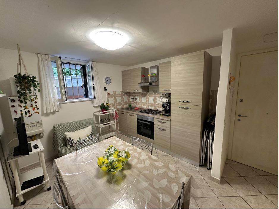 appartamento in vendita a Carrara in zona Marina di Carrara
