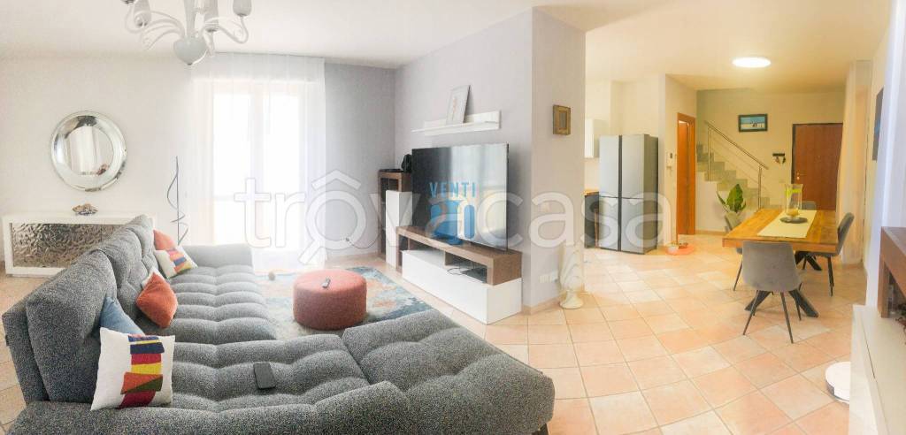 appartamento in vendita a Carrara in zona Centro Città