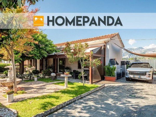 casa indipendente in vendita a Carrara in zona Avenza