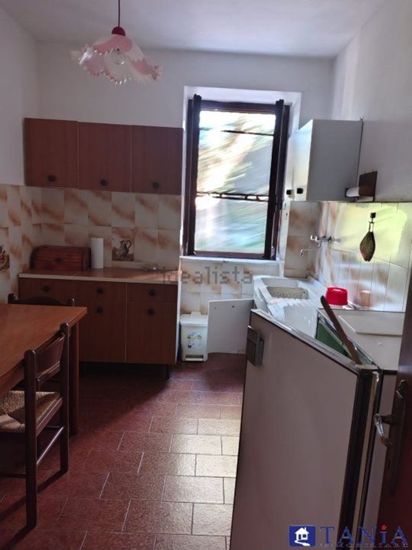 casa indipendente in vendita a Carrara