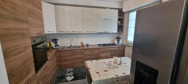appartamento in vendita a Carrara in zona Nazzano