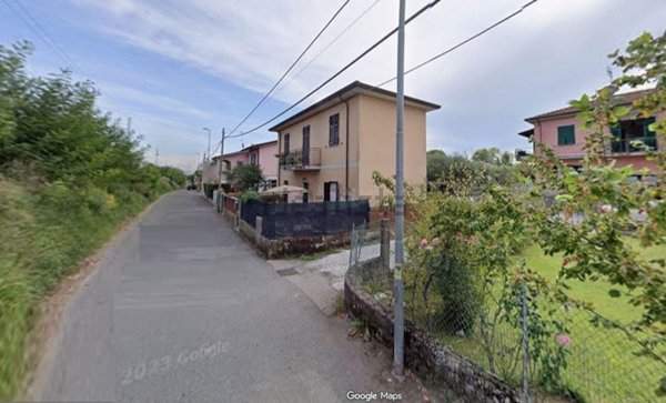 casa indipendente in vendita a Carrara in zona Battilana